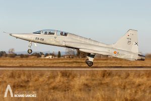 Airspotters. Ala 23. F-5
